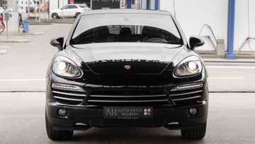 Porsche Cayenne - 2