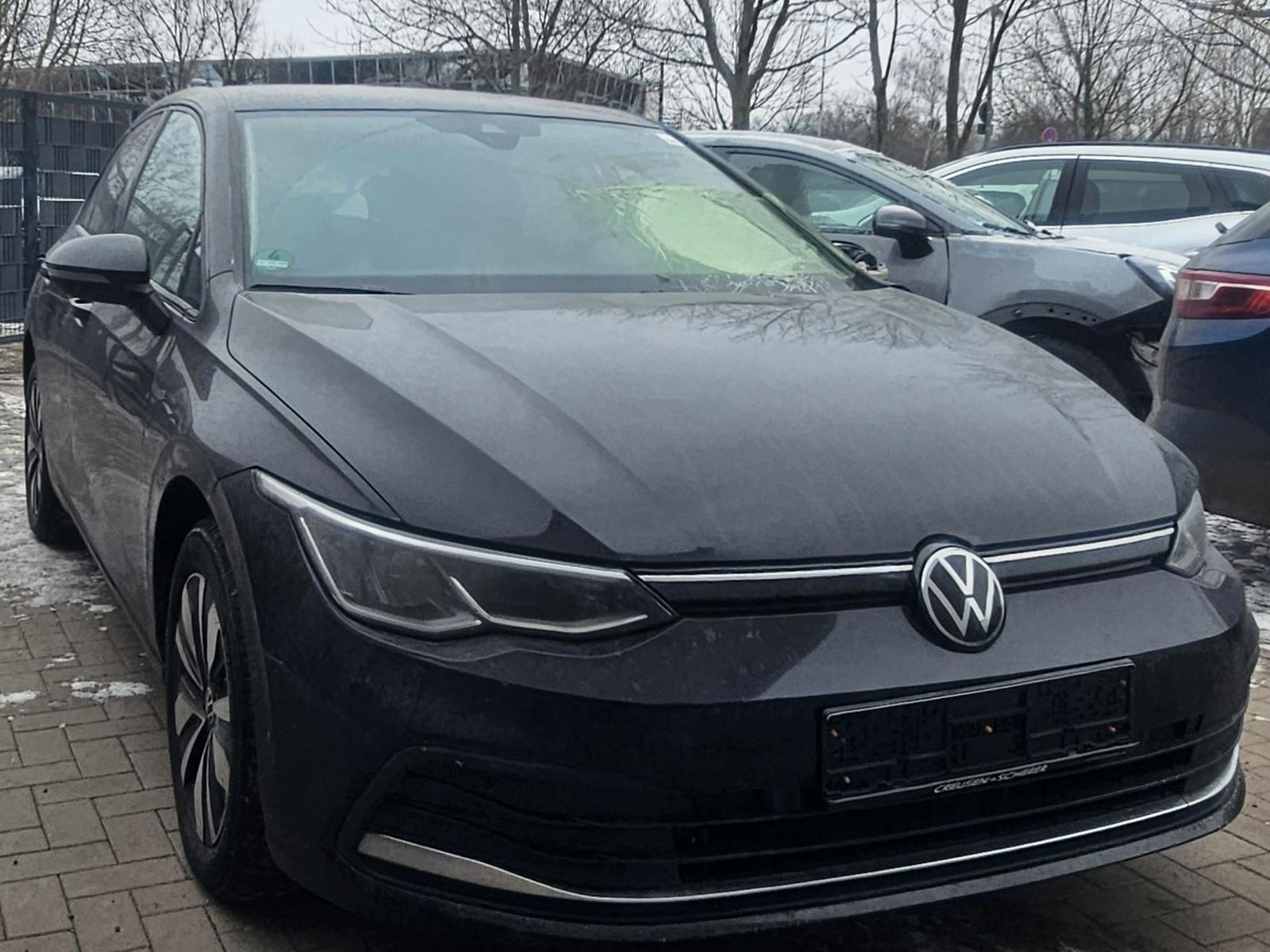 Volkswagen Golf VIII Lim. Move*3 KLIMAZ.*ACC*PREM NAVI*AMBI