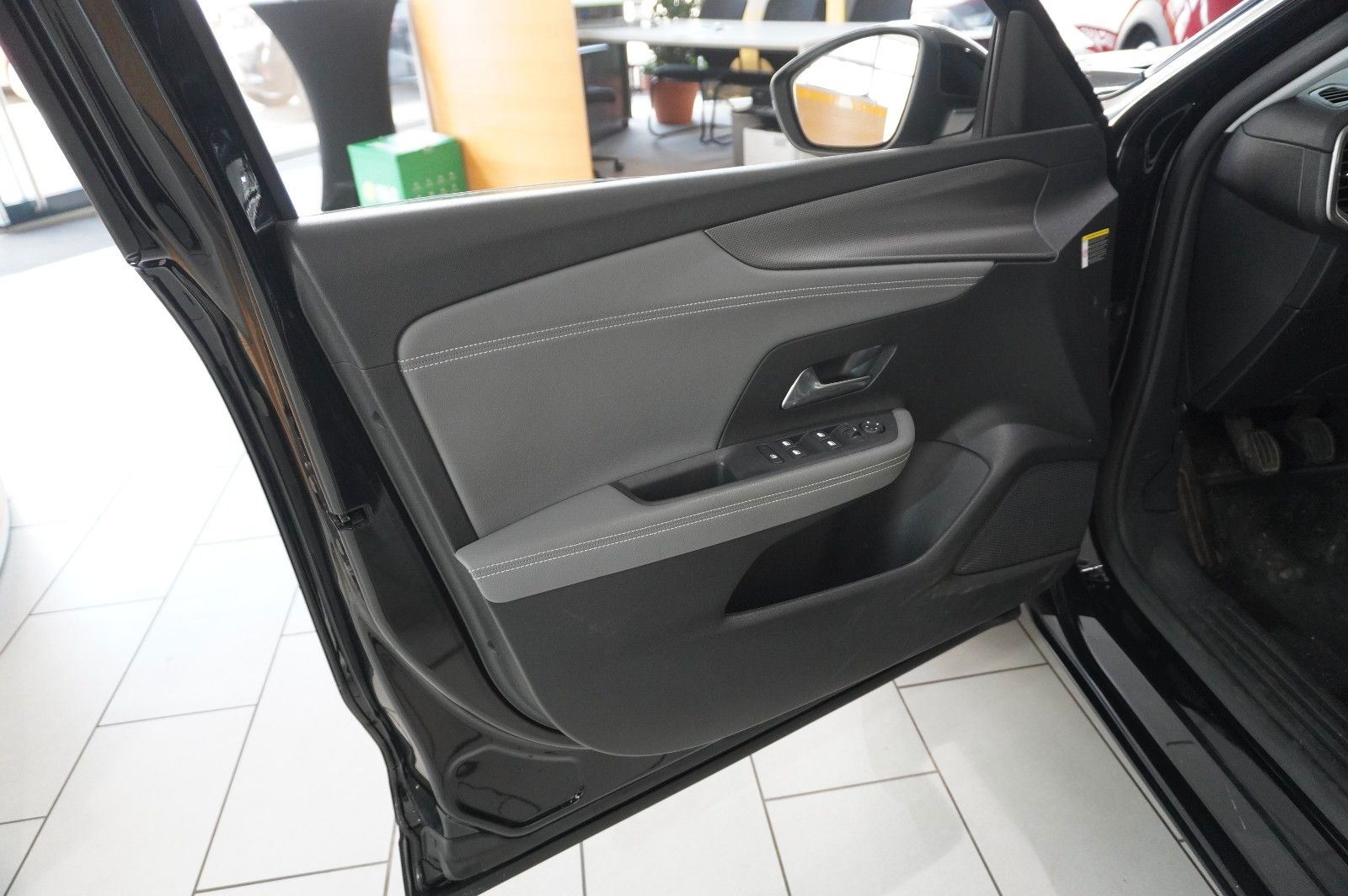 Fahrzeugabbildung Opel Mokka B 1.5D ELEGANCE NAVI/LED/KAMERA/SPORT/DAB+