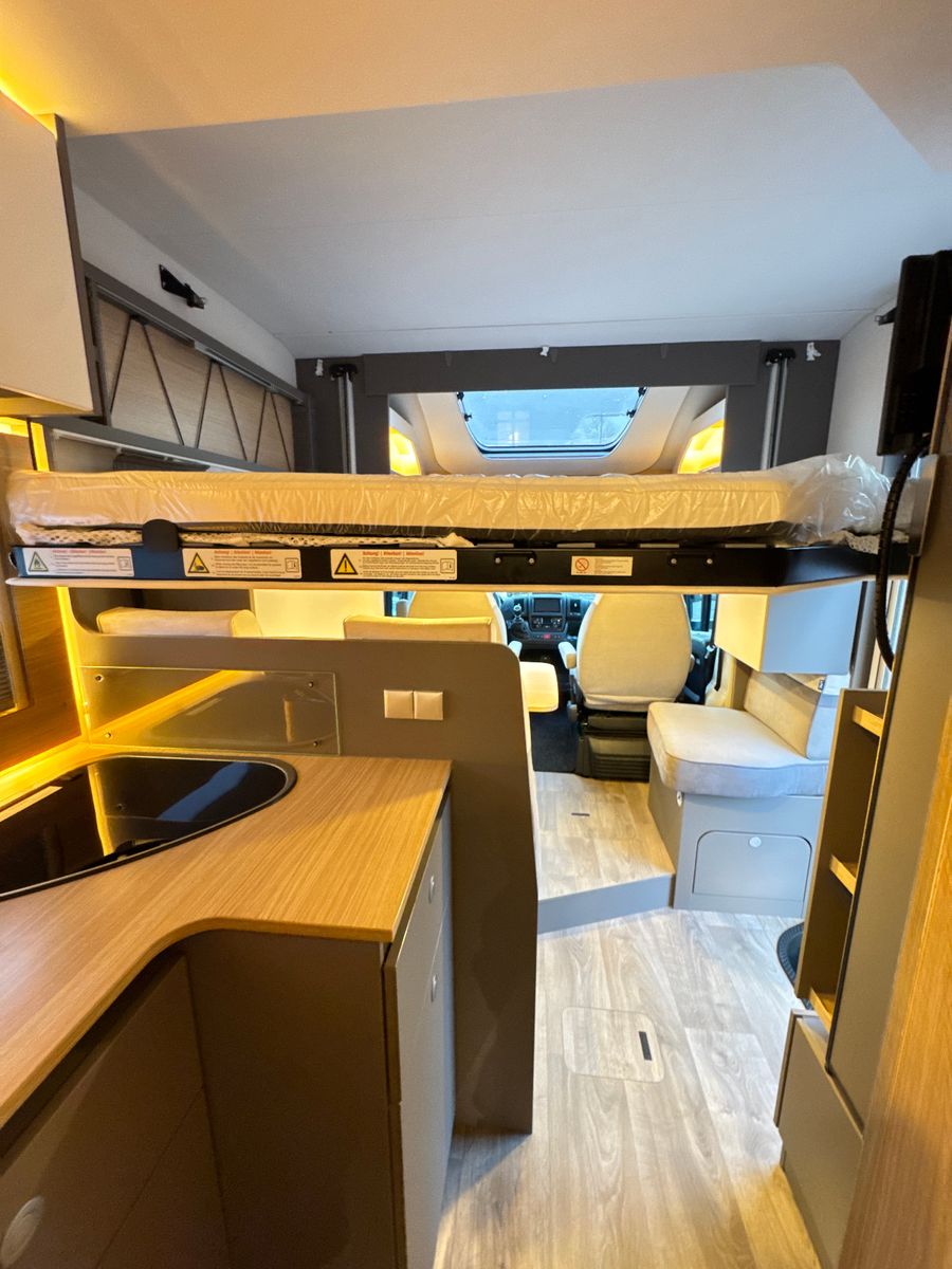 Fahrzeugabbildung LMC TOURER LIFT H 730 G DACHKLIMA SAT SKYROOF HUBBET