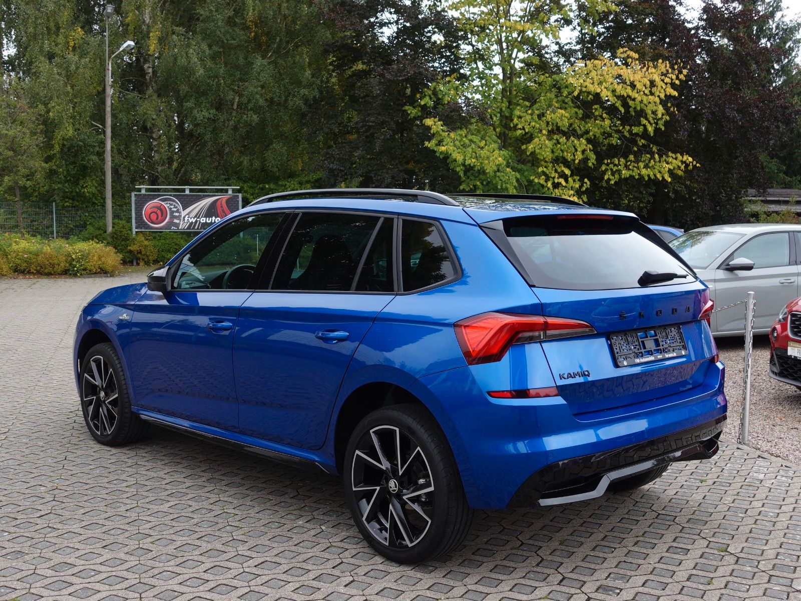 Fahrzeugabbildung SKODA Kamiq 1.5 TSI ACT MONTE CARLO LED/Navi/RFK/18"/.