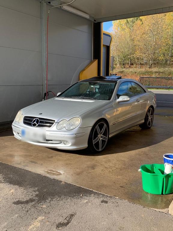 Mercedes-Benz CLK 320
