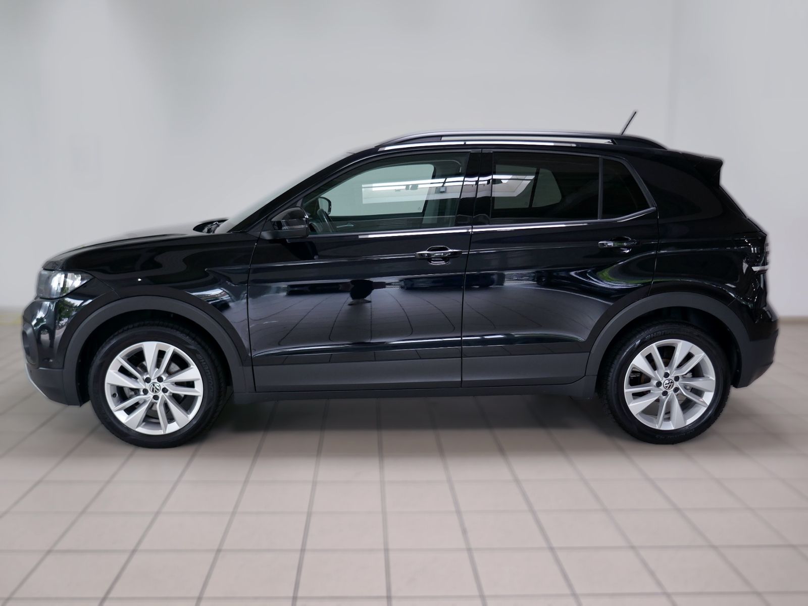 Fahrzeugabbildung Volkswagen T-Cross Life 1.0 TSI DSG | RFK ACC Navi App