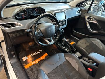 Peugeot 2008 Allure *Pano*Xenon*Navi*
