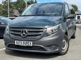 Mercedes-Benz Vito Tourer 114 CDI FWD extralang Klima MFL DAB - Mercedes-Benz Vito: Grün