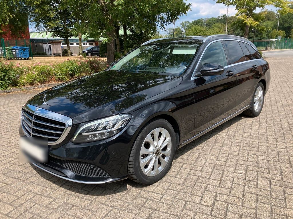 Image of Mercedes-Benz C 220