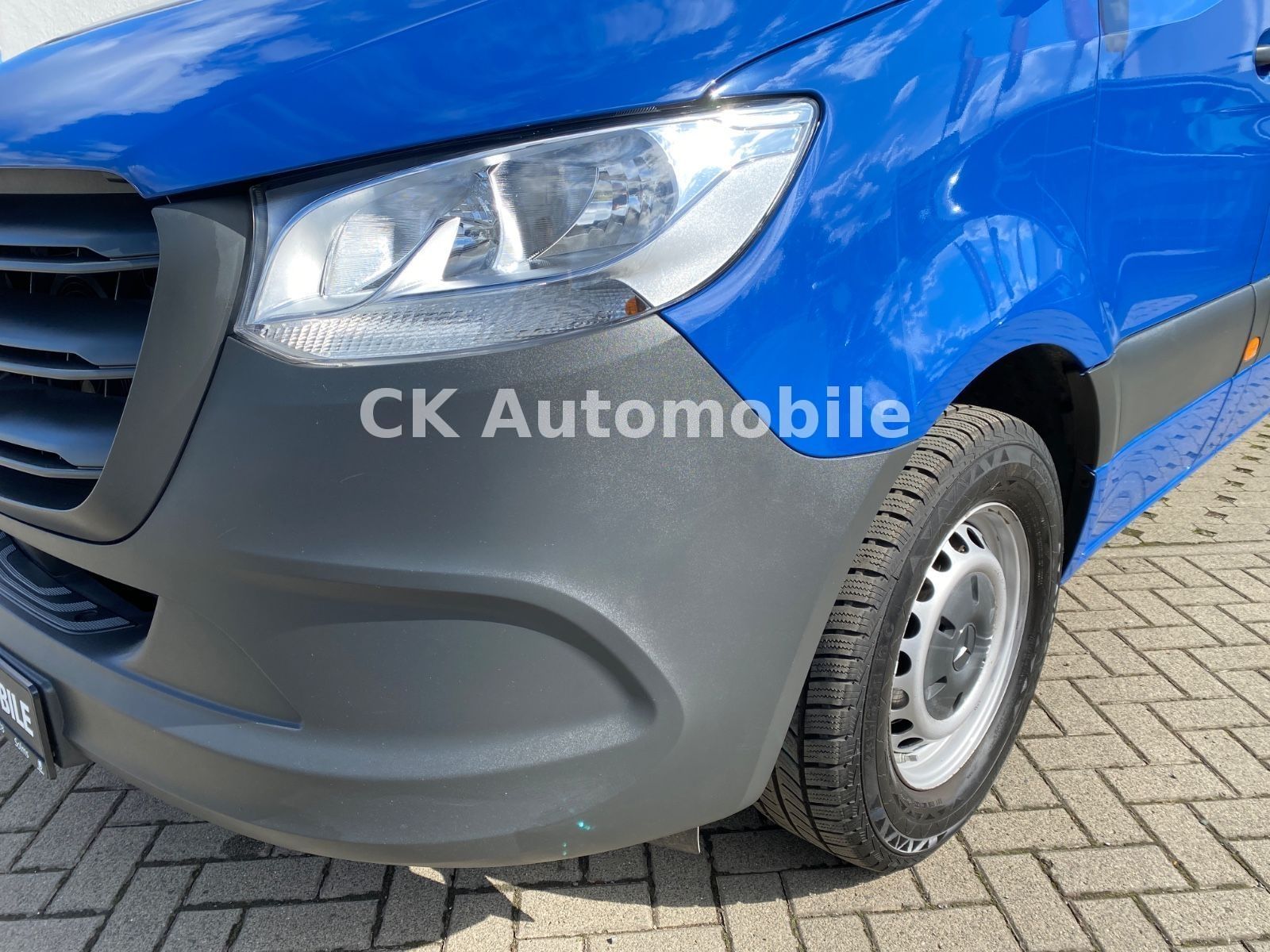 Fahrzeugabbildung Mercedes-Benz Sprinter III Tourer 214 RWD L2 /9 Sitze/Klima
