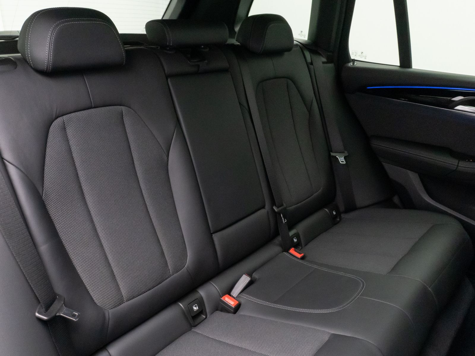 Fahrzeugabbildung BMW X3 xD20d xLine Kamera HUD H/K Komfort Sport 19"
