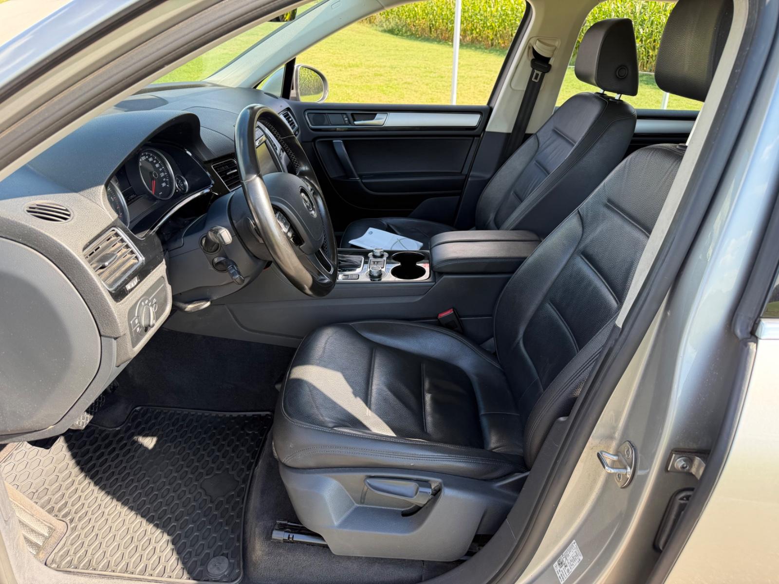 Volkswagen Touareg 3.0 V6 TDI 262ch - Carnet entretien - Attelage - ACC - Bi-xénon