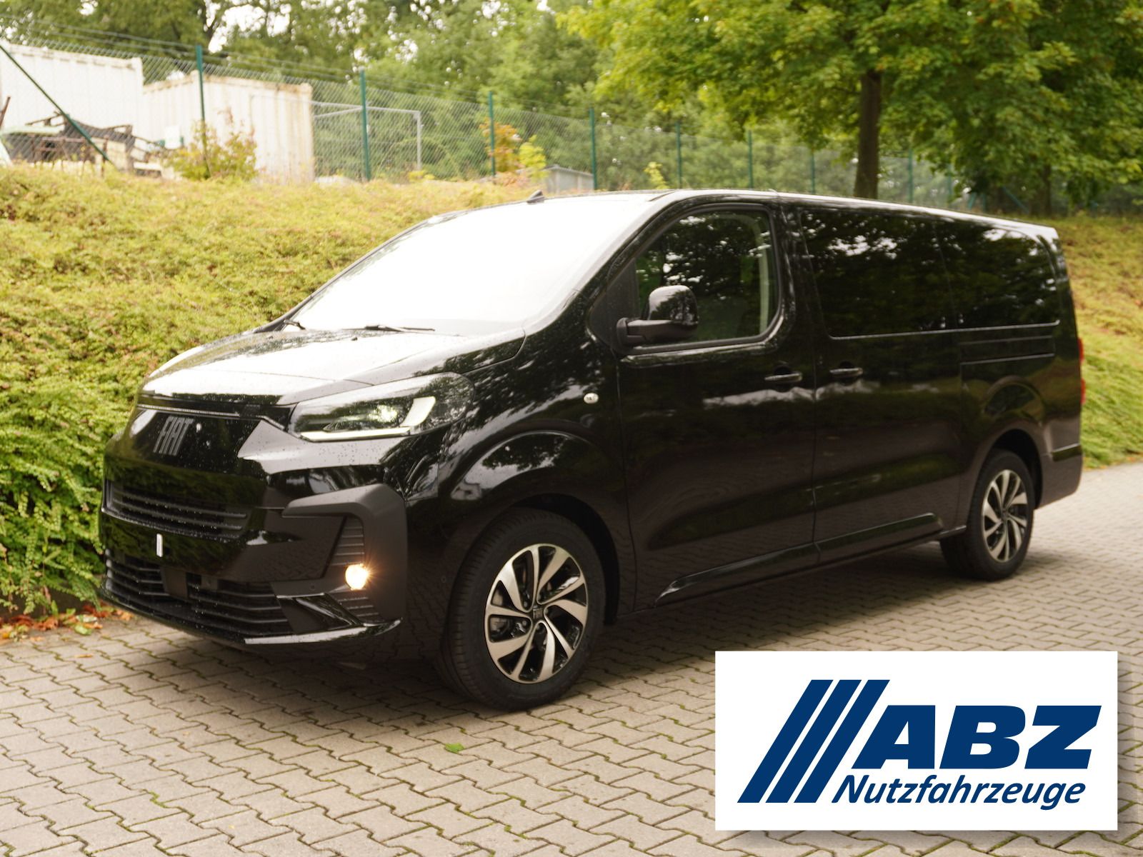 Fiat Ulysse Icon XL 2.2 180 AT 8-Sitzer/Winter-Paket