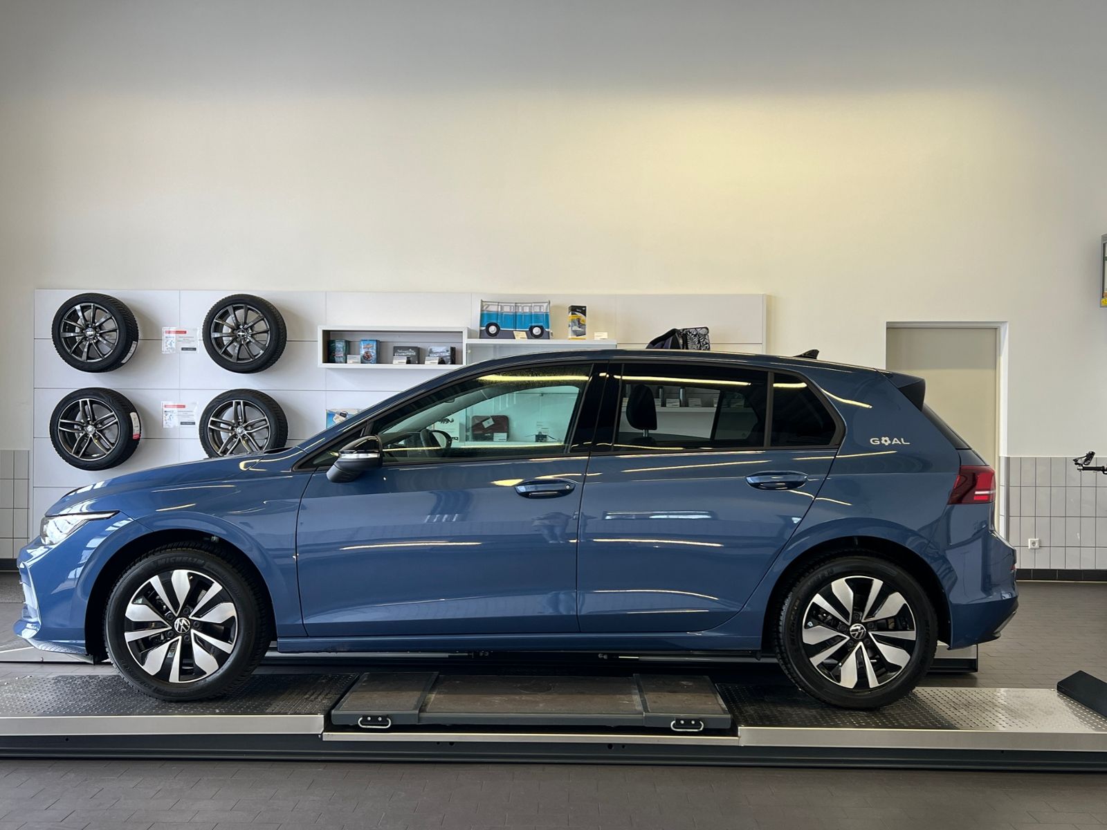 Fahrzeugabbildung Volkswagen Golf VIII GOAL 1.5 TSI *LED, App-Connect, 16'-LM