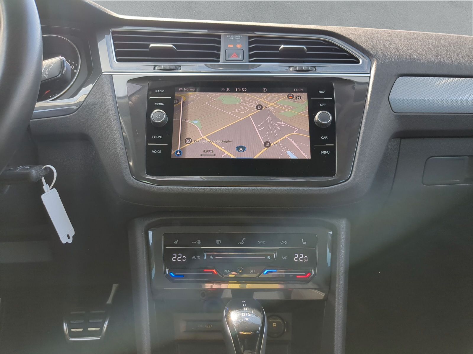 Fahrzeugabbildung Volkswagen Tiguan Active 1.5 TSI DSG App-Connect LED