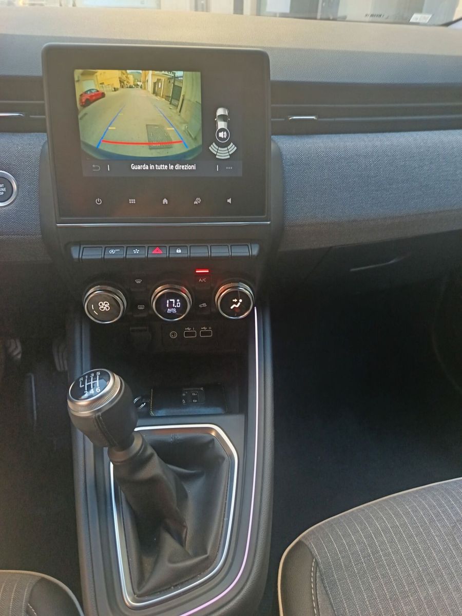 Other Renault Clio 1.0-90 CV Techno km 18000 garanzia  imagem 2