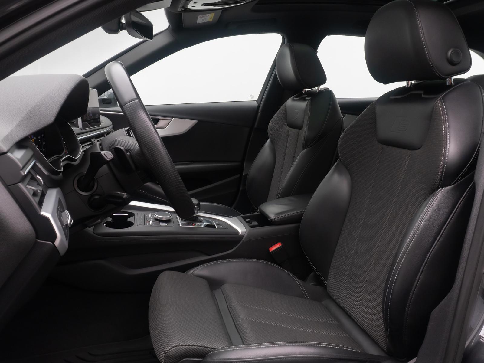Audi A4 quattro SLine Kamera DAB Massage Panorama 18"