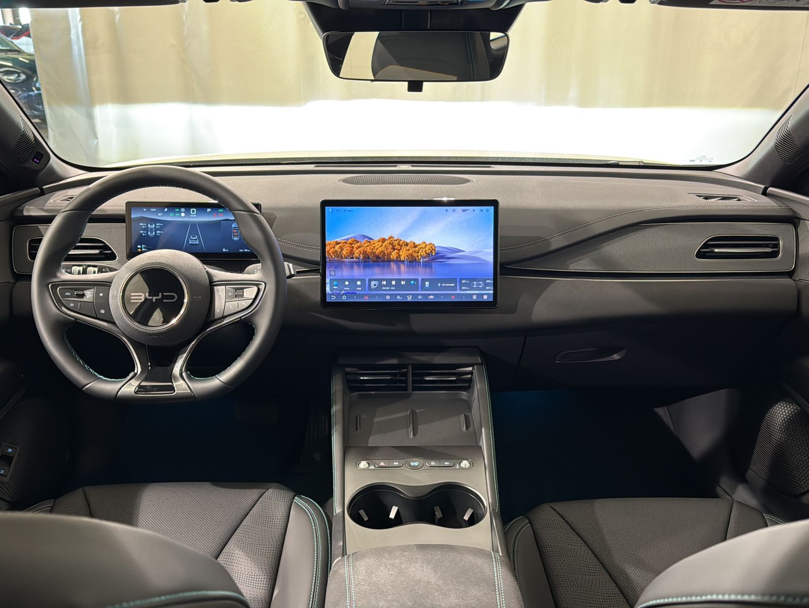 BYD SEAL 6