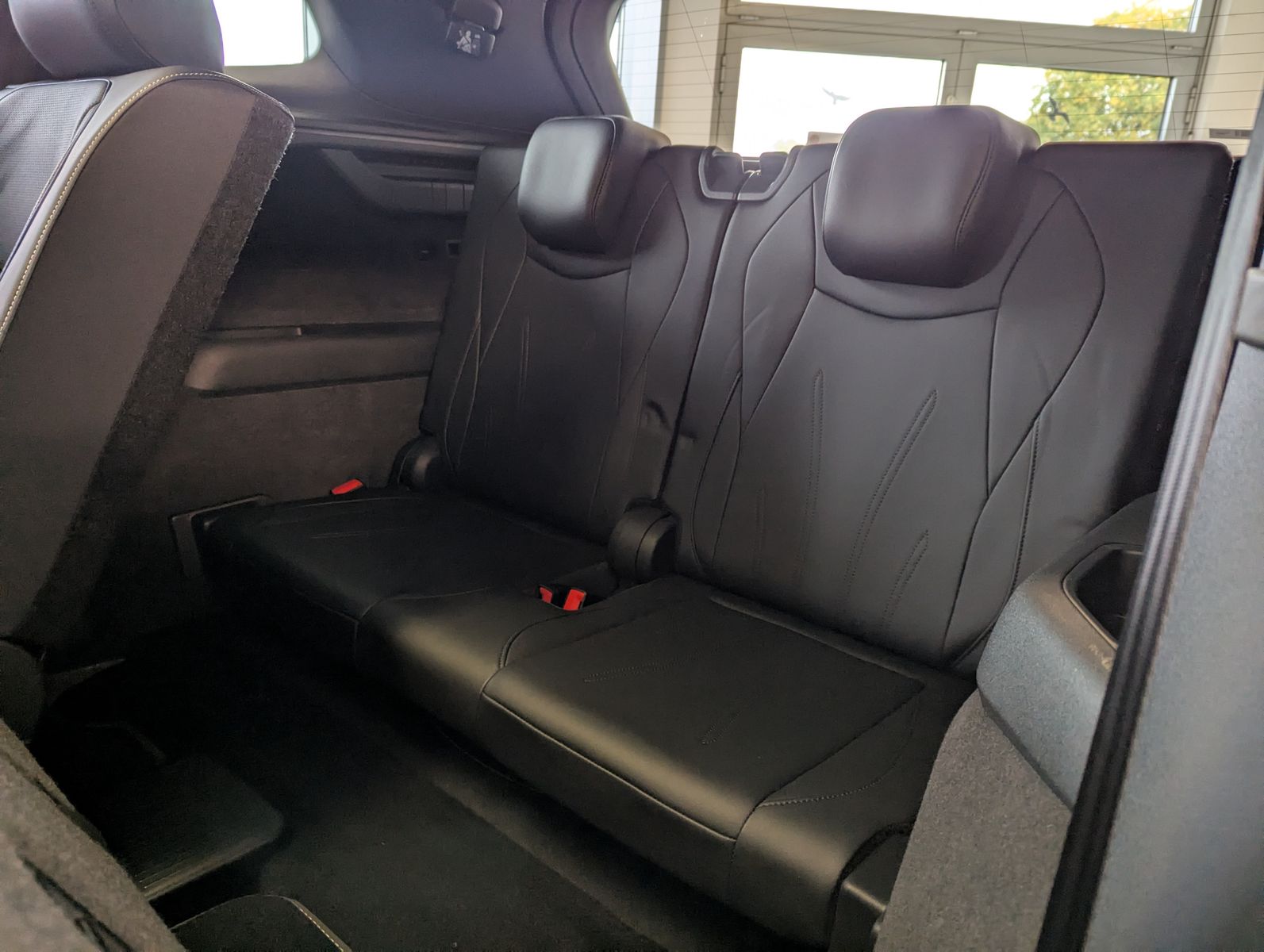 VW Tayron 2.0 R-Line Leder Launch Pano Black AHK 20 - Image 14