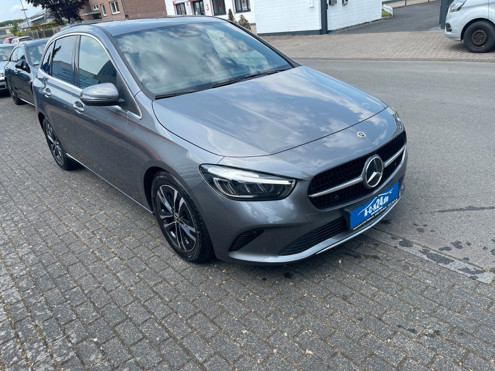 Mercedes-Benz B 180 d Kamera Leder Navi LED PDC Alu foto 6