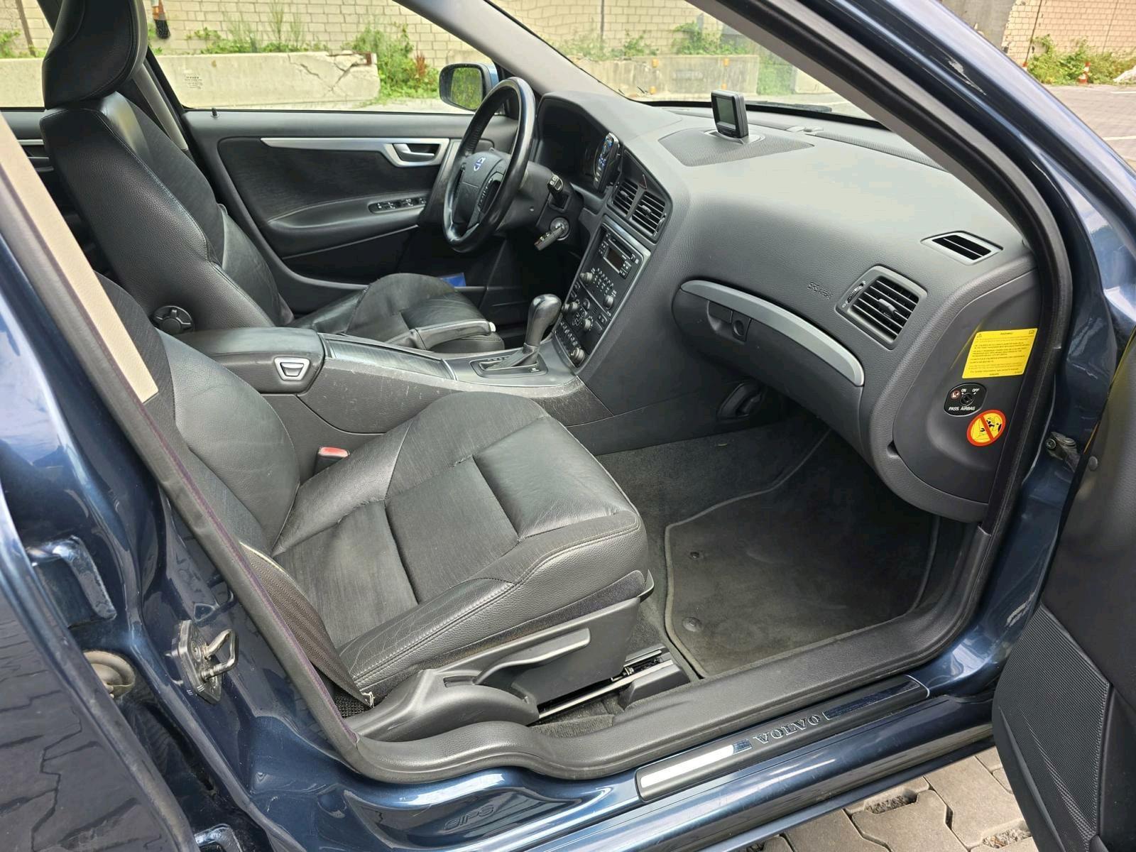Volvo V70 2005 — photo 7