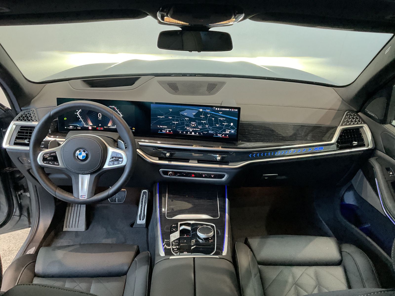 Fahrzeugabbildung BMW X5 xDrive30d Panorama Glasdach, Sitzhzg. vo+hi,