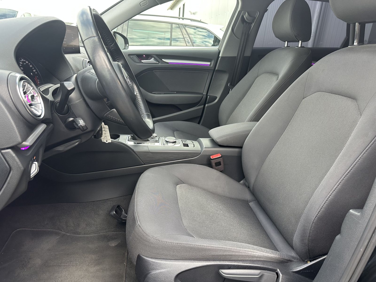 Fahrzeugabbildung Audi A3 SpB 1.5 TFSI Aut. XEN+SHZ+APS+TEMPOMAT+EU6