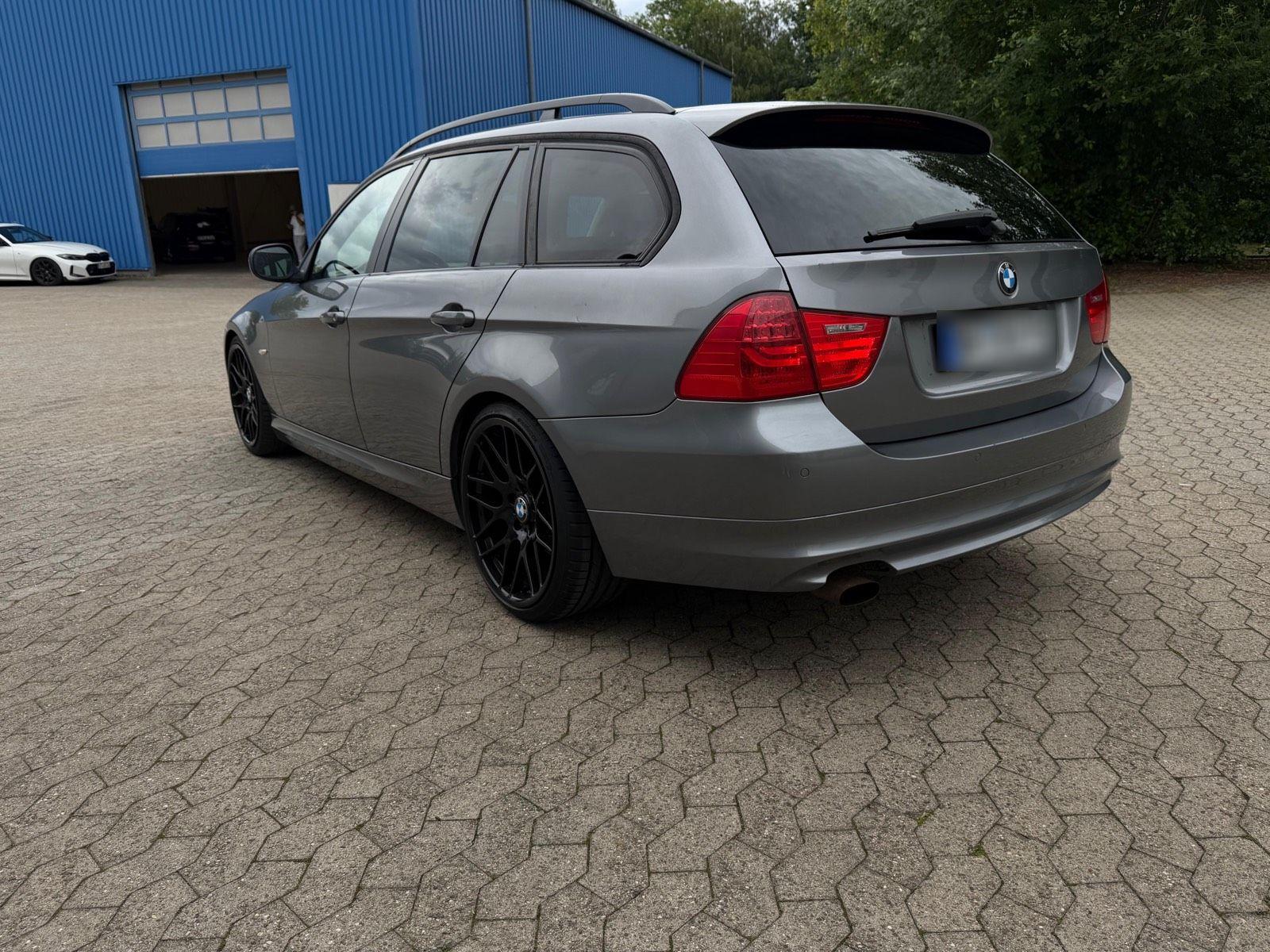 BMW 318 2009 — engine 145 HP (107kW)