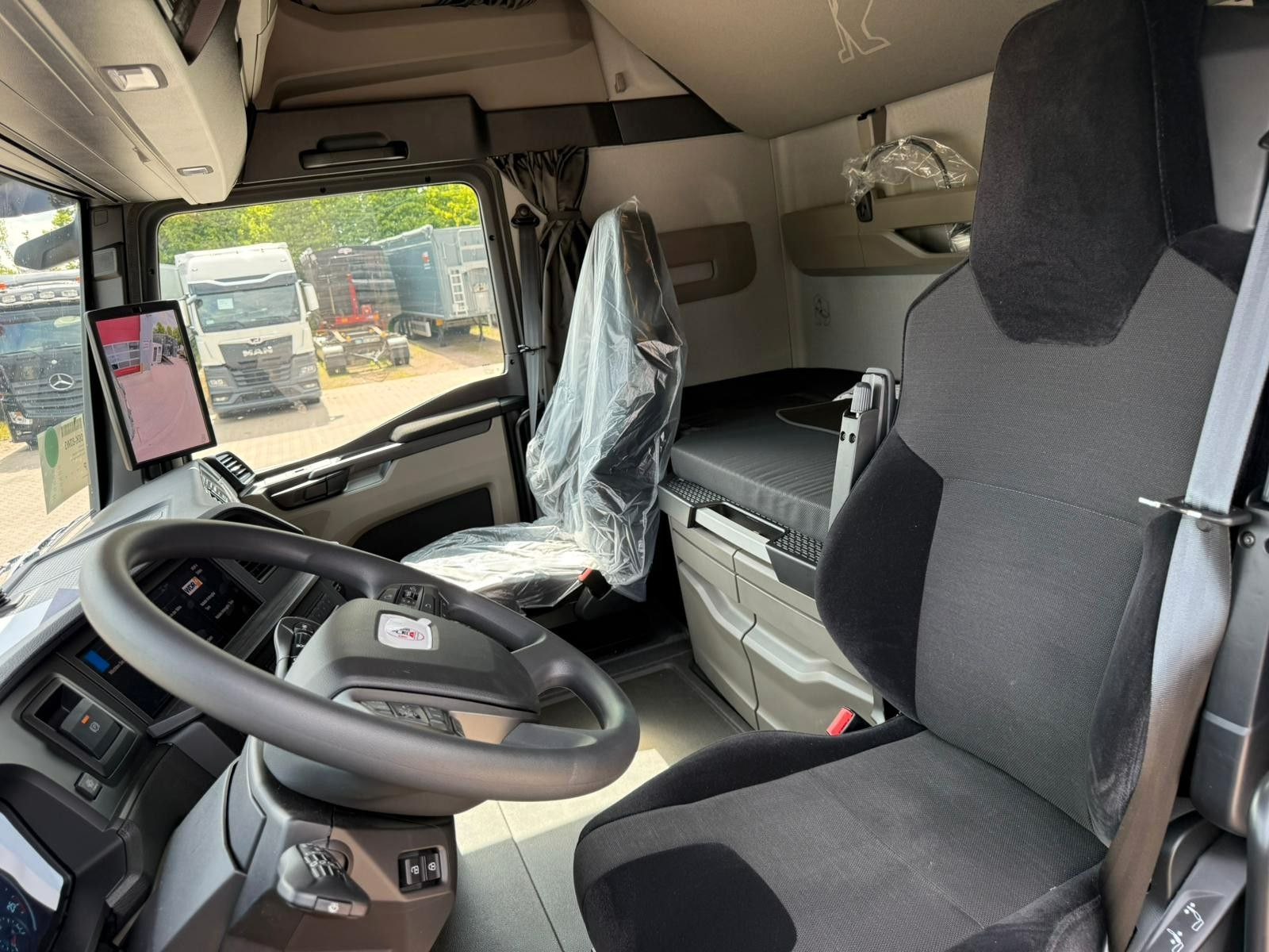 Fahrzeugabbildung MAN TGX 18.520  - Mirror Cam
