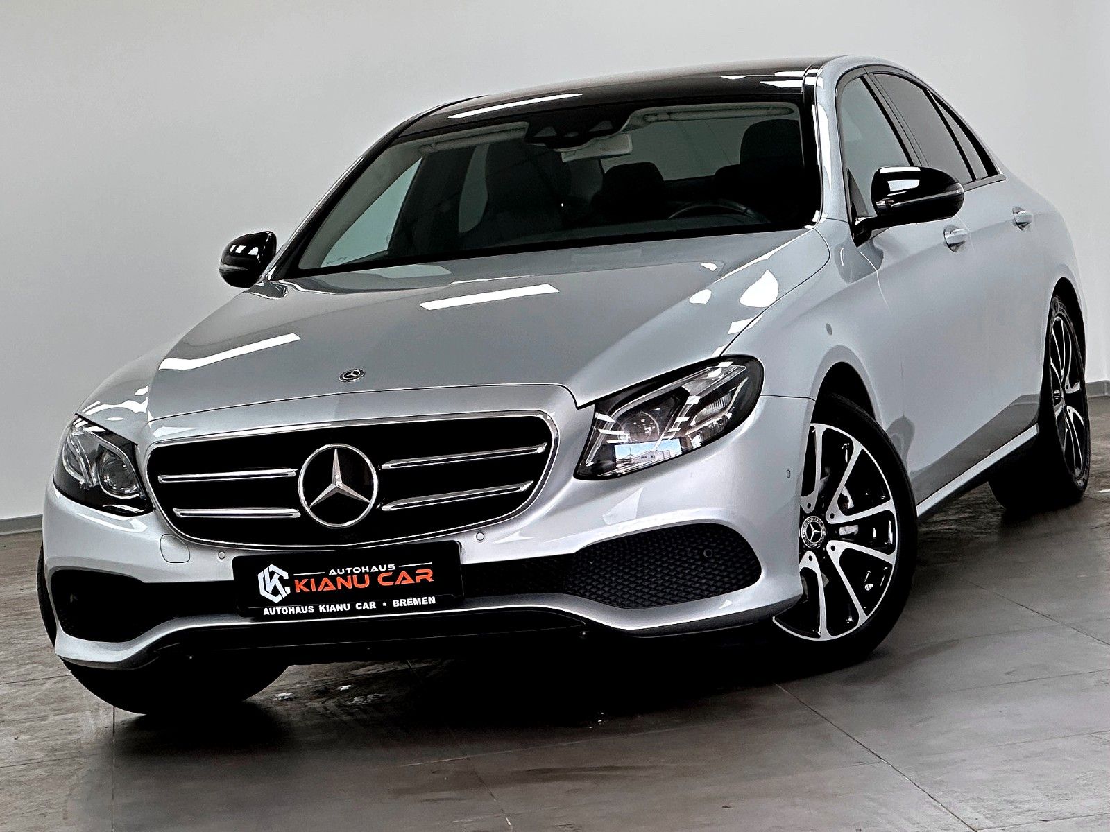 MERCEDES-BENZ E 200 AVANTGARDE.PANO.LED.NAVI.KAM.S-DACH.NIGHT