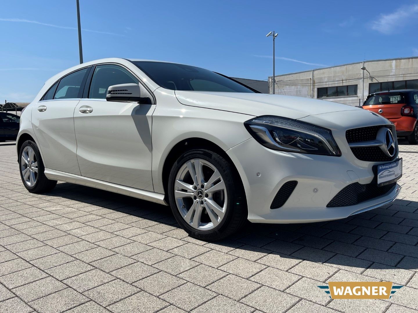 Fahrzeugabbildung Mercedes-Benz A 200 BlueEfficiency Sitzheizung 2-Hand