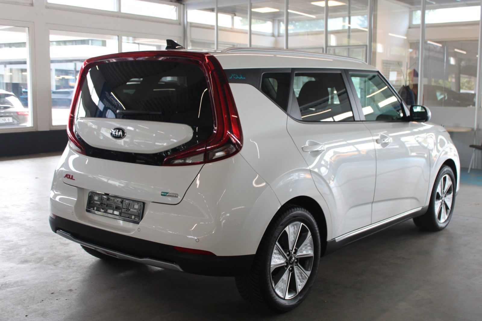 Fahrzeugabbildung Kia e-Soul 150kW Vision Wärmepumpe OnBoardLader uvm.