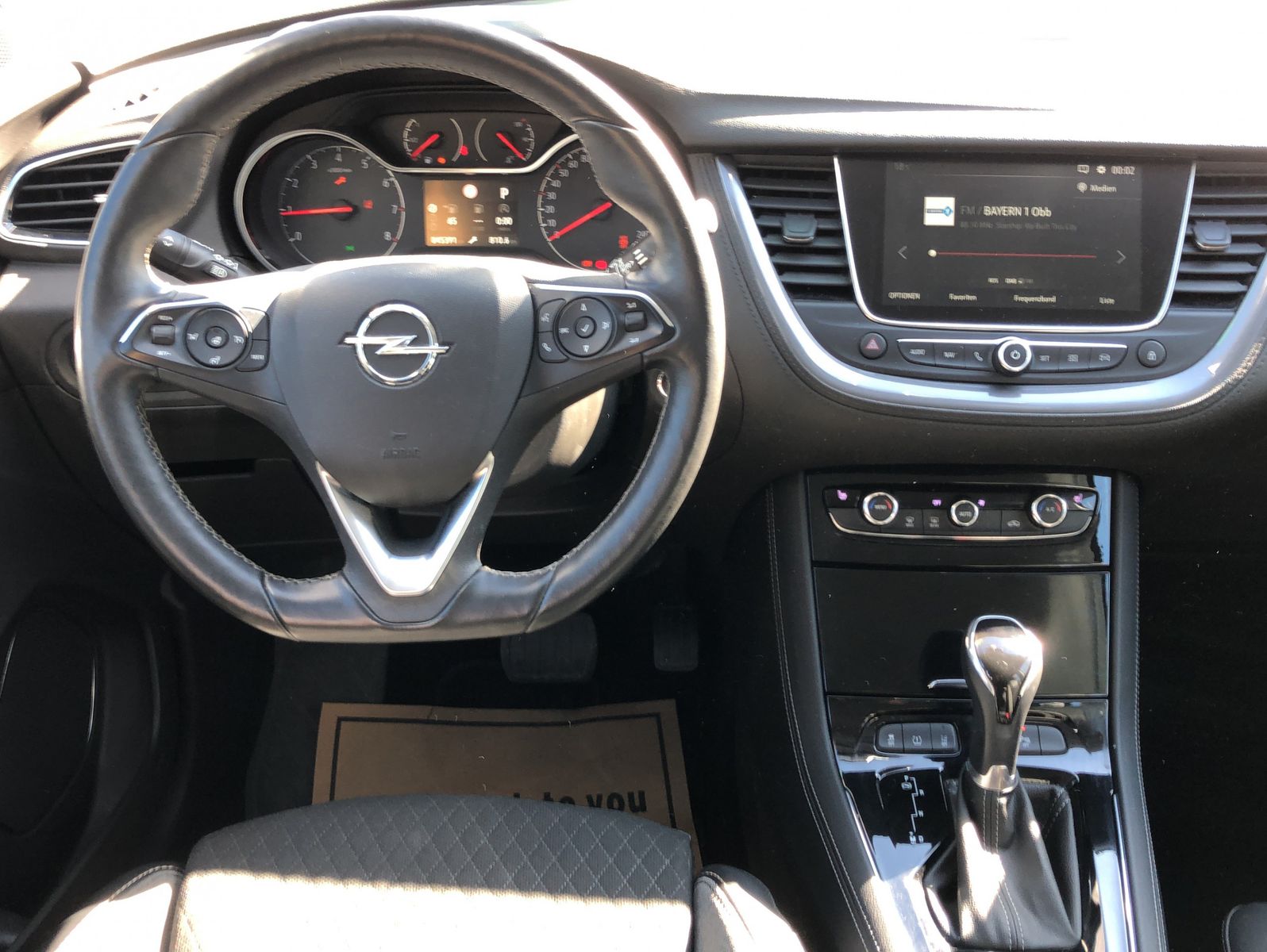Fahrzeugabbildung Opel Grandland Elegance