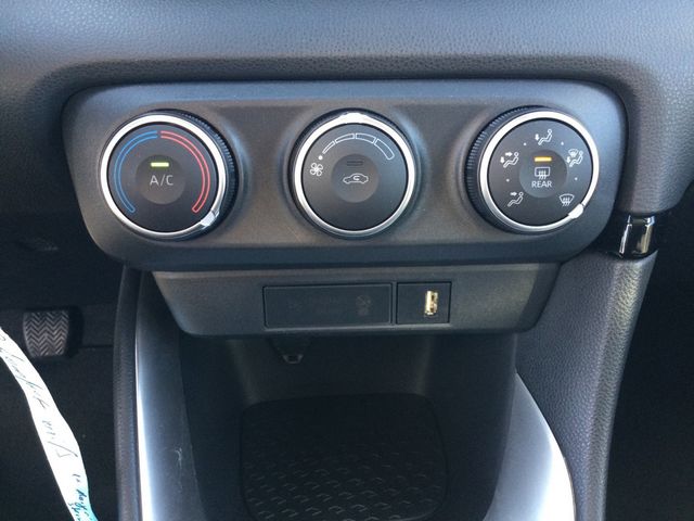 Yaris 1.0 Comfort KLIMA RÜCKFAHRKAMERA ACC