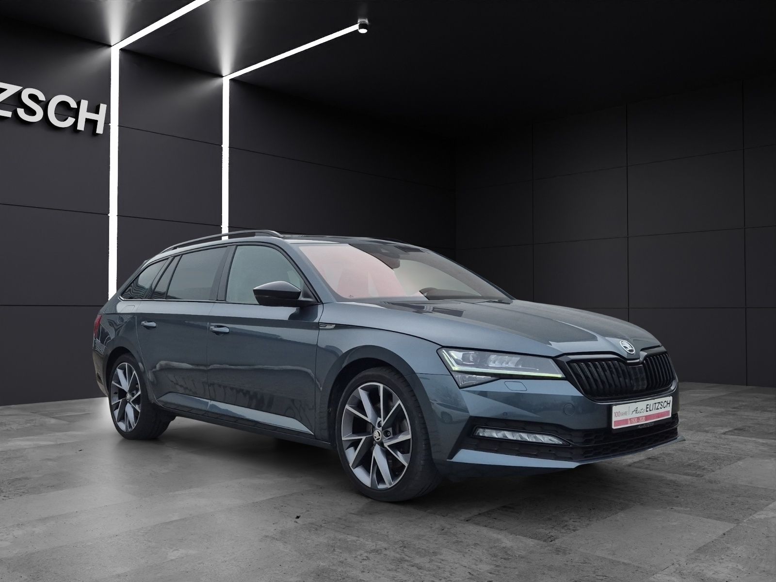 Fahrzeugabbildung SKODA Superb Combi TSI Sportline 4x4 DSG Standhzg. Mat