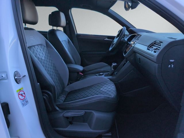 Tiguan 2.0 TDI DSG R-LINE ALLRAD IQ.LIGHT+AHK+eH