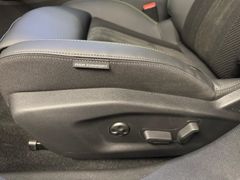 PEUGEOT 308 -E SW GT Navi  360 Kamera Massagesitz LED El