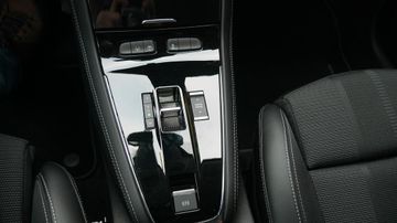 Bild 18 Opel Andere GRANDLAND 1.2 GS