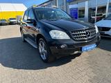Mercedes-Benz ML 280 CDI/AHK/NAVI/BI-XENON/ALU/PDC/EURO 4// - schwarze Mercedes-Benz ML 280