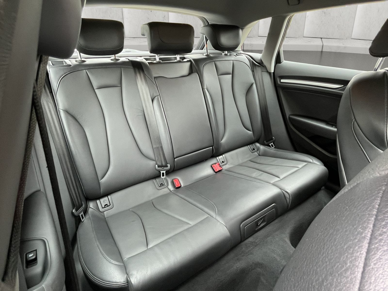 Fahrzeugabbildung Audi A3 *Sportback*35 TFSI*SHZ*NAVI*Kamera*PDC*Xenon*
