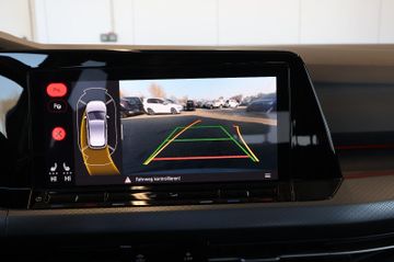 Volkswagen Golf VIII 2.0 TDI HUD+AID+MATRIX+PANO+KEY+AHK