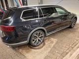 Volkswagen Passat Alltrack 2.0 TDI 147kW DSG 4MOTION AHK - VW Passat Alltrack von privat