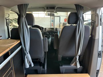 Volkswagen T5 *CAMPER*KÜCHE*BETT(aufklappbar)*ESSTISCH*AHK*