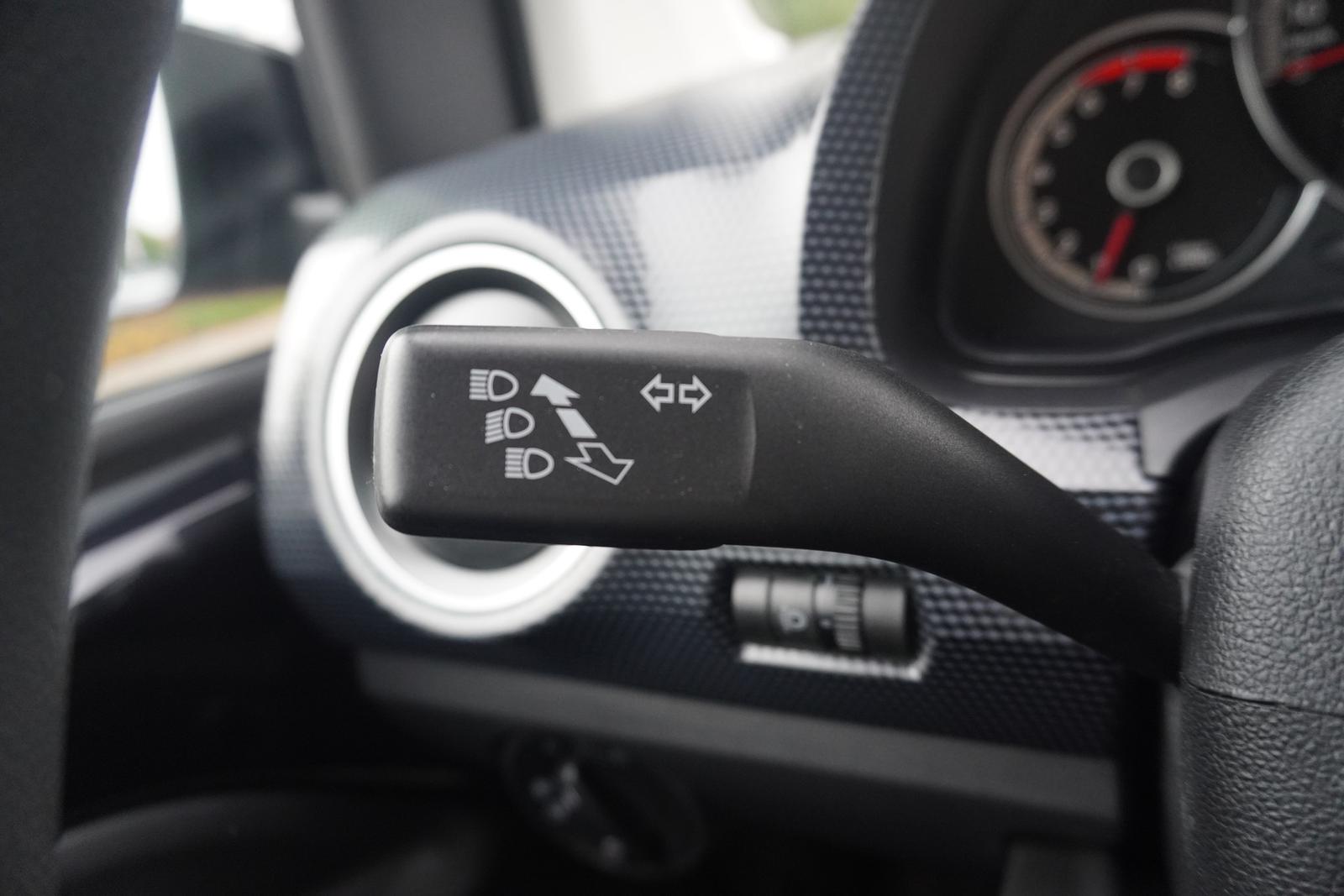 Volkswagen Up 1.0 move up! Sitzheizung Spurhalte Klima, миниатюра 18