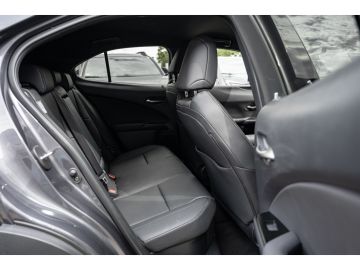 Lexus UX - 7