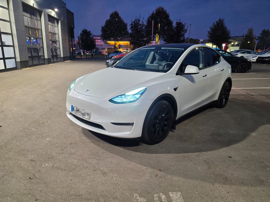 Image of Tesla Model Y