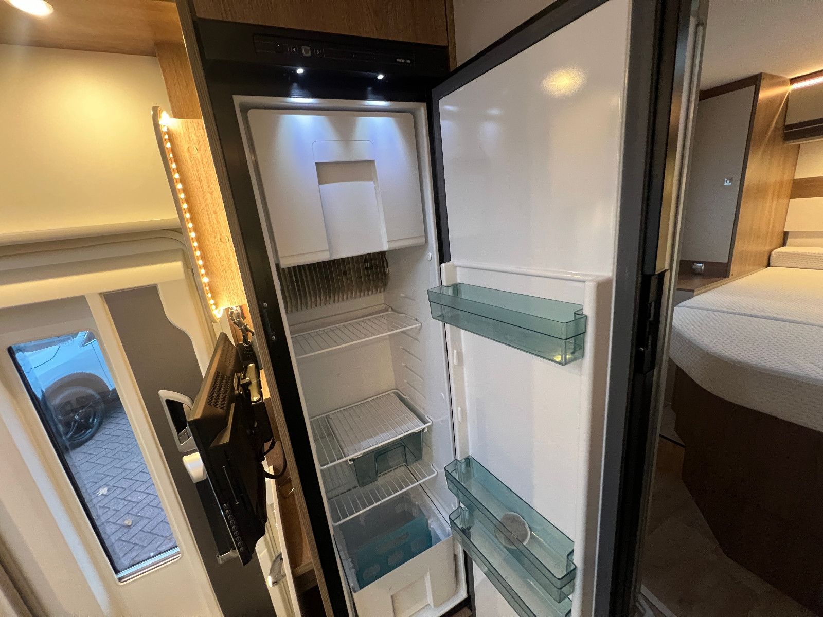 Fahrzeugabbildung Dethleffs Trend I 7057 DBL EBL SOLAR SAT TV LOUNGE 1.HAND