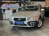 Volvo XC70 Kinetic AWD *Xenon*Elek.Heckkl.* - Volvo XC70 mit Diesel-Antrieb: Kombi, Automatik