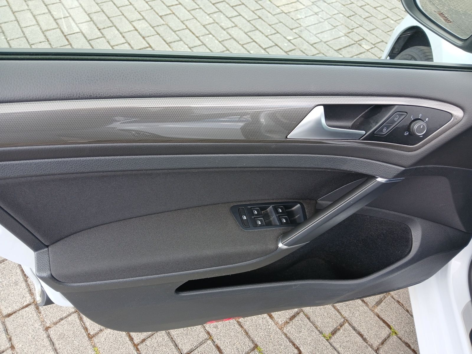 Fahrzeugabbildung Volkswagen Golf VII Variant TDI Join AHK Navi Climatronic P