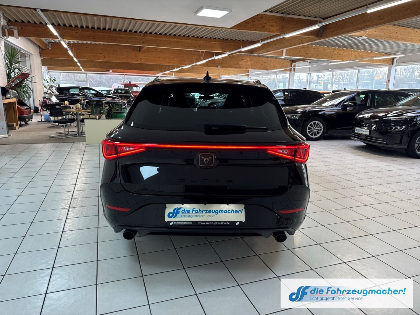 Fahrzeugabbildung CUPRA Leon Sportstourer VZ AD Navi Leder Digitales Coc