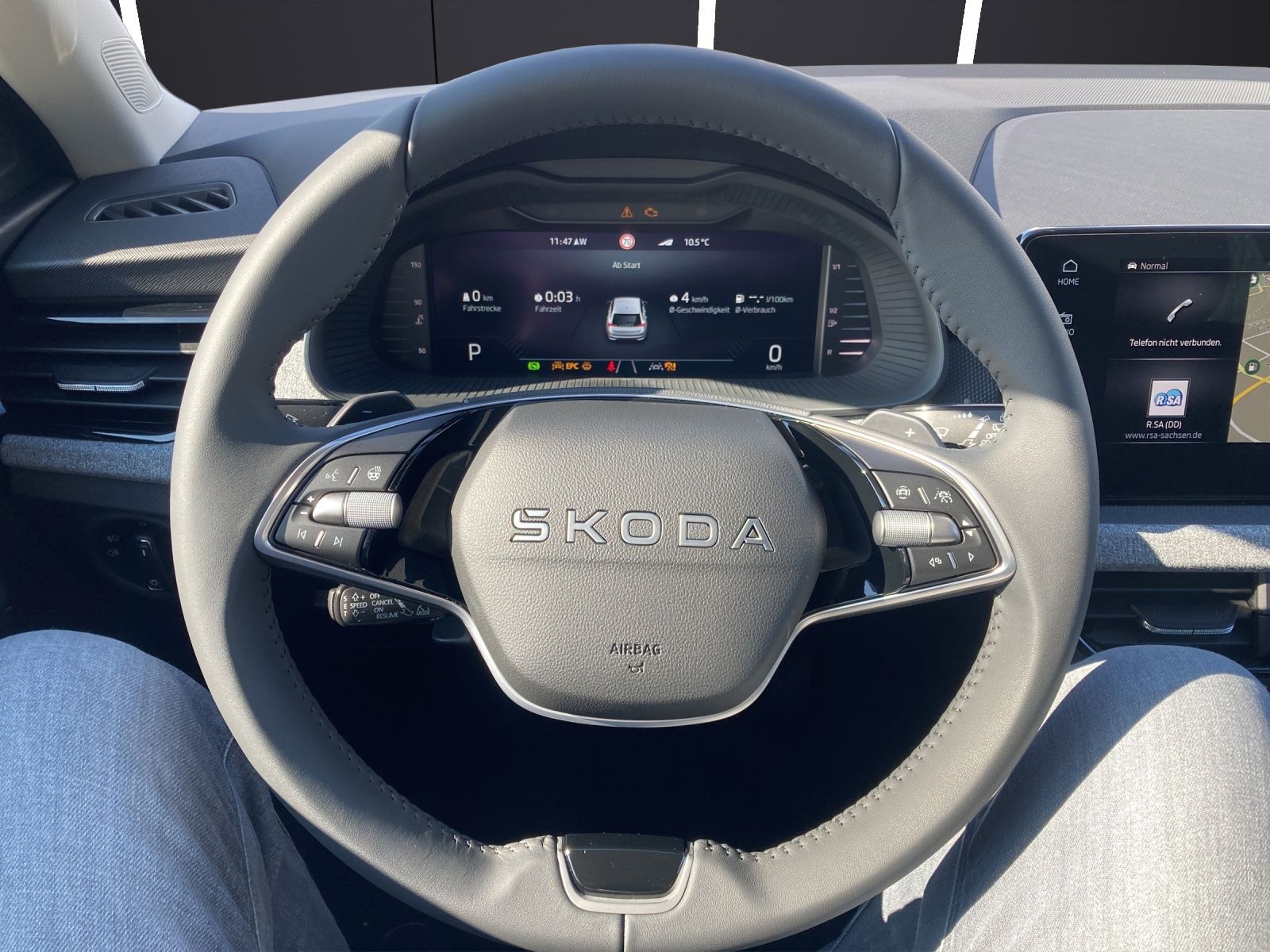 Fahrzeugabbildung SKODA Scala Tour DSG, Navi, Digital Cockpit