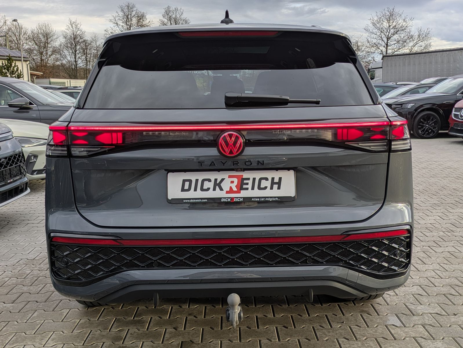 Fahrzeugabbildung Volkswagen Tayron 2.0 TDI 4M R-Line BLACK*7Si*MATRIX*PANO