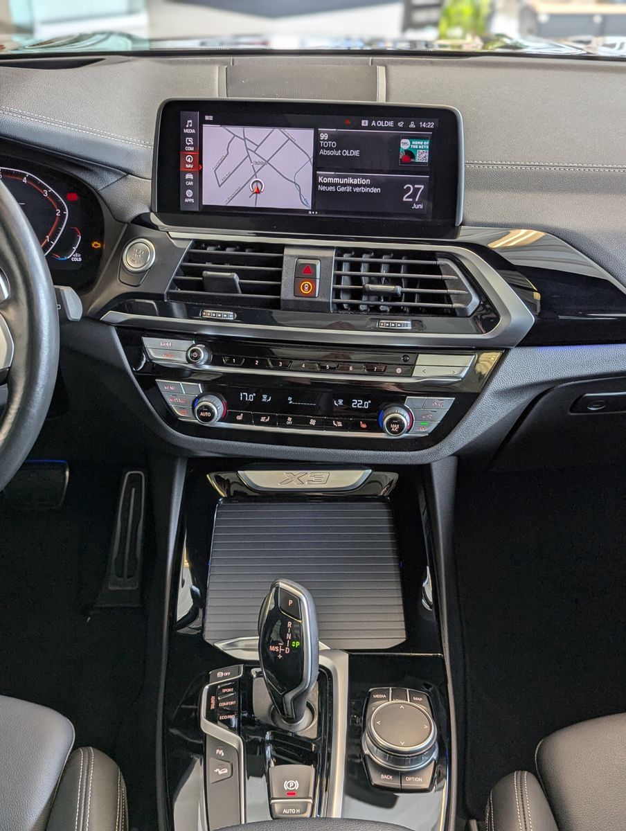 BMW X3 xD 30 d M-Sport Pano HUD ACC Harman H/K AHK - Image 21